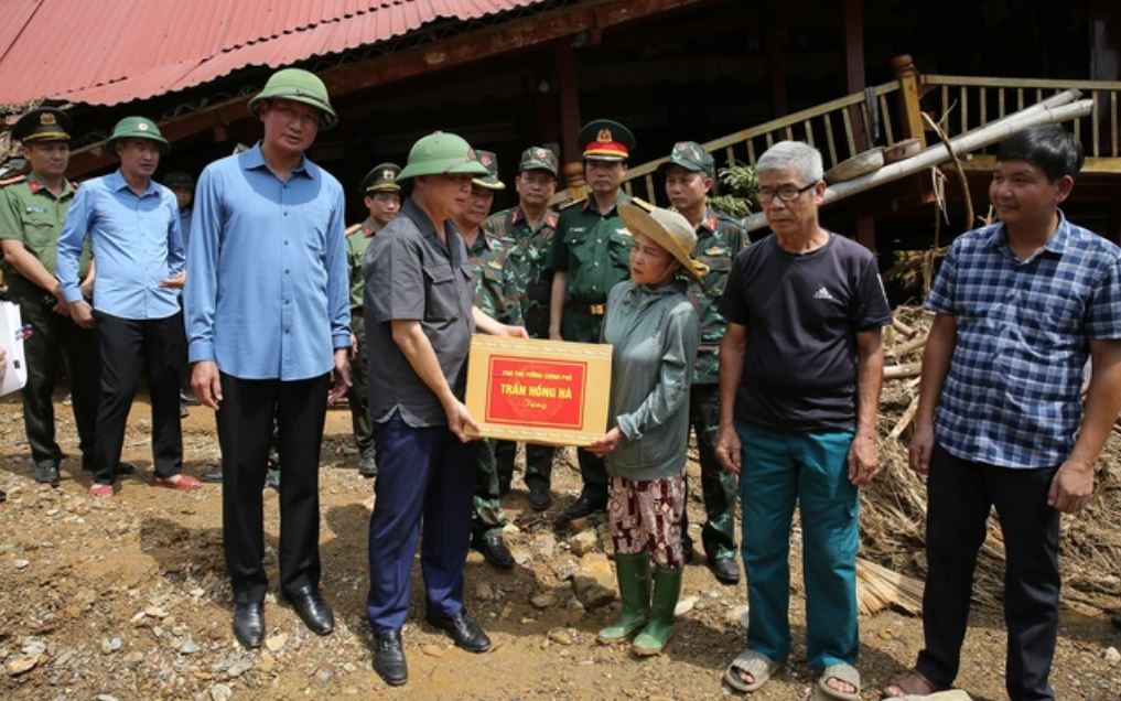 Phó Thủ tướng kiểm tra công tác chuẩn bị ứng phó bão số 11