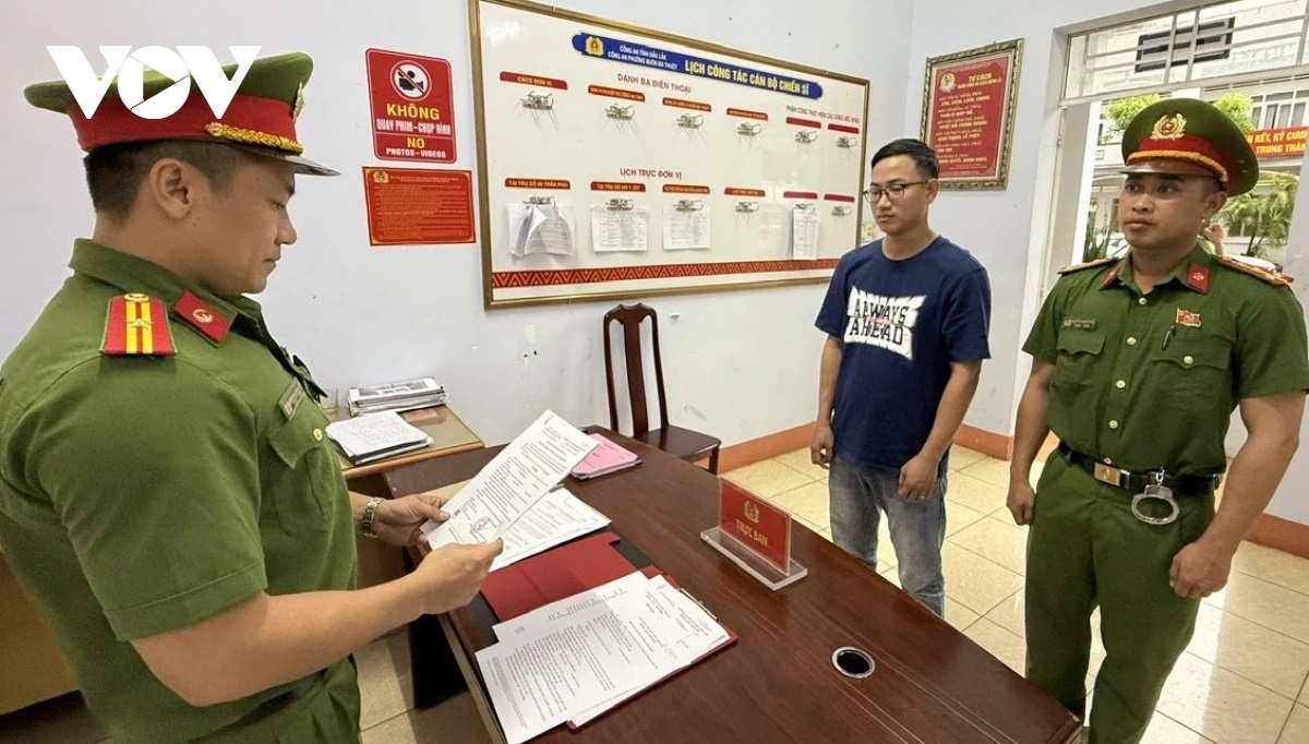 Bắt tạm giam 1 Phó phòng giao dịch ngân hàng ở Đắk Lắk