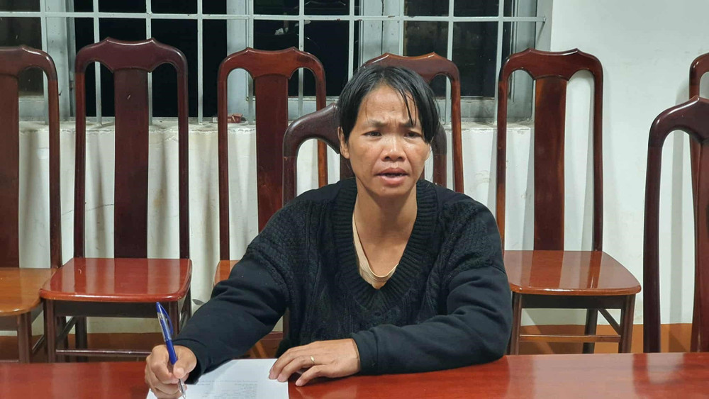 Lời khai của người mẹ nhẫn tâm thả con ruột 18 tháng tuổi xuống giếng sâu