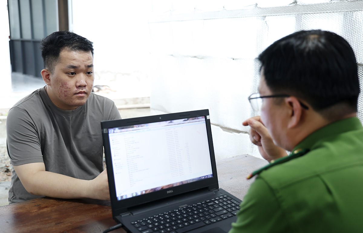 Bắt tạm giam quản lý và nhân viên nhà nghỉ chứa mại dâm