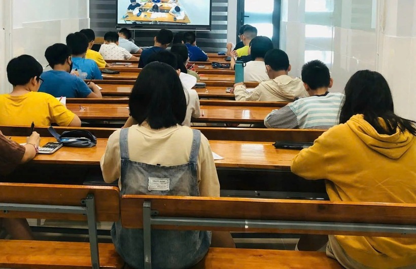 Mức phạt không đăng ký kinh doanh dạy thêm năm 2025