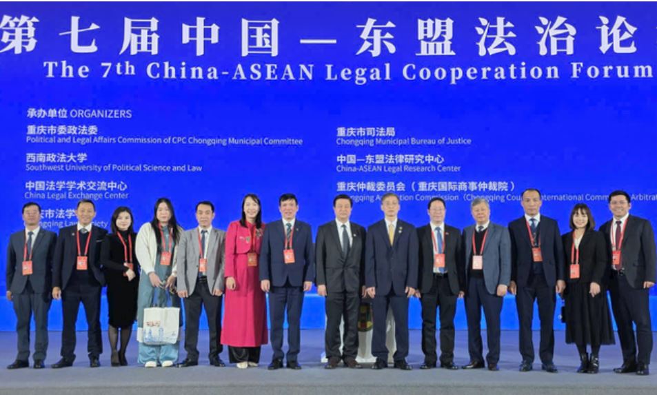 Đoàn công tác của Hội Luật gia Việt Nam tham dự Diễn đàn Hợp tác pháp luật Trung Quốc - ASEAN lần thứ 7