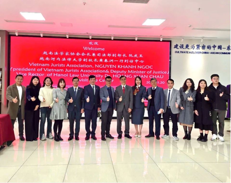 Đoàn công tác của Hội Luật gia Việt Nam tham dự Diễn đàn Hợp tác pháp luật Trung Quốc - ASEAN lần thứ 7