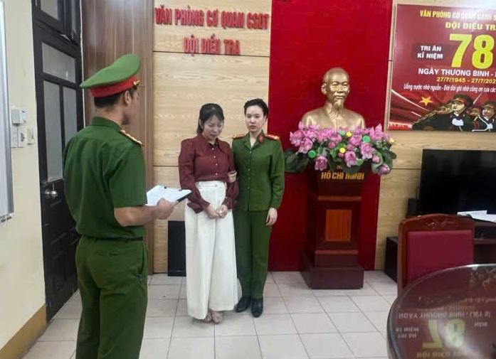 Bắt tạm giam nguyên phó giám đốc phòng giao dịch ngân hàng tại Quảng Ninh