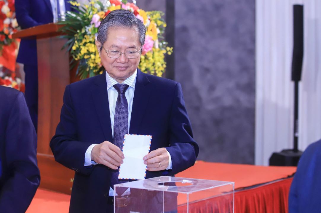 Hội Luật gia Việt Nam quyên góp ủng hộ đồng bào bị thiệt hại do mưa lũ