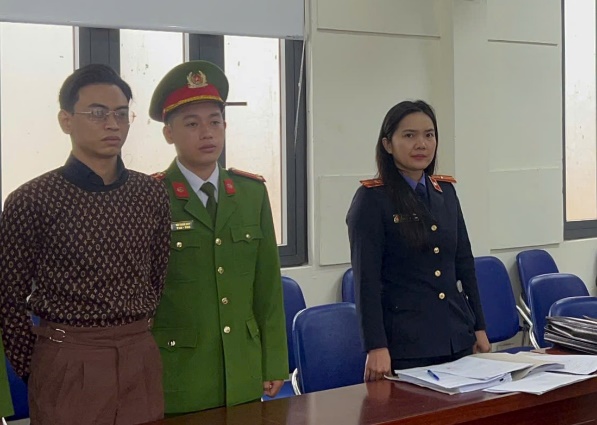 Bắt tạm giam 'tổng tài' chỉ đạo đánh người tại quán cà phê ở Hà Nội