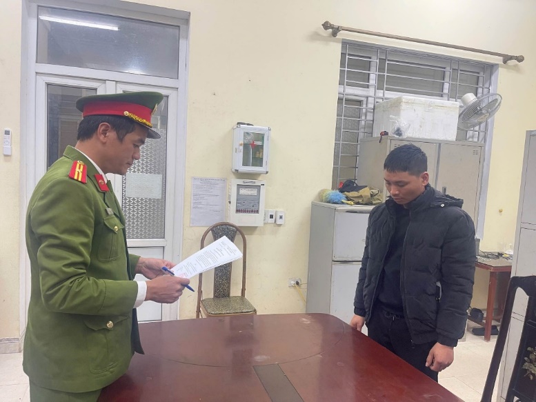 Bắt đối tượng đi ăn cỗ cưới rồi trộm tiền phong bì mừng của chủ nhà