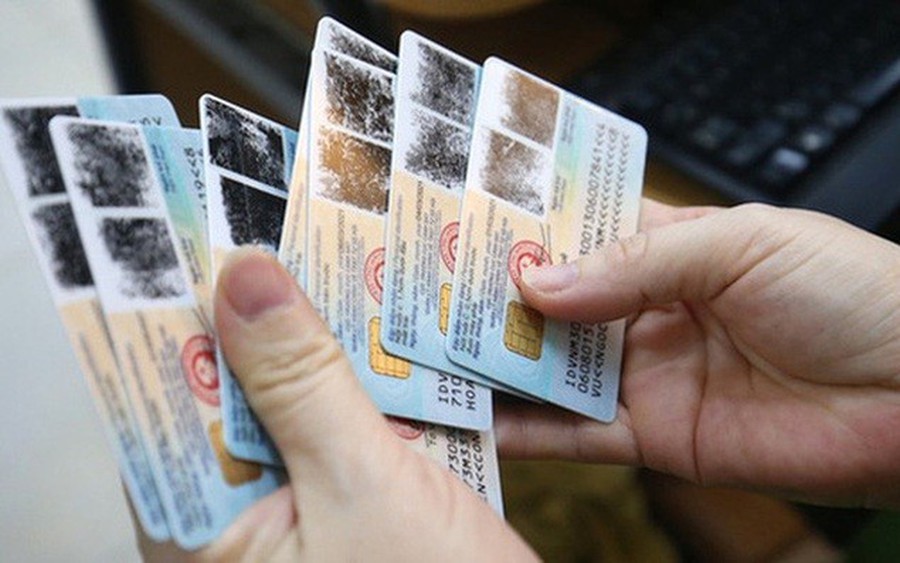 Công dân Việt Nam định cư ở nước ngoài có được cấp thẻ căn cước và số định danh cá nhân?