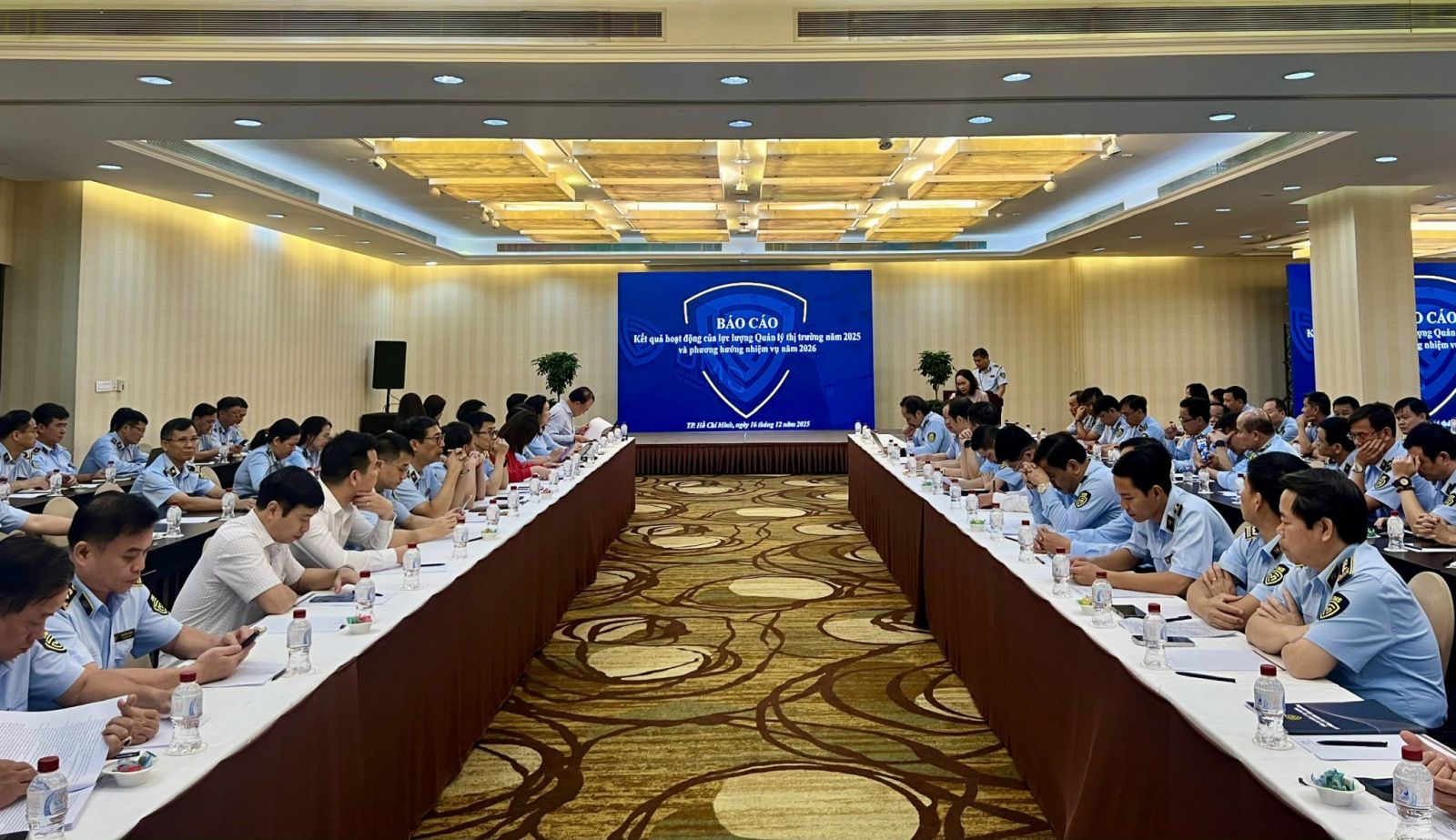 Xử lý hơn 23.400 vụ vi phạm quản lý thị trường trong năm 2025