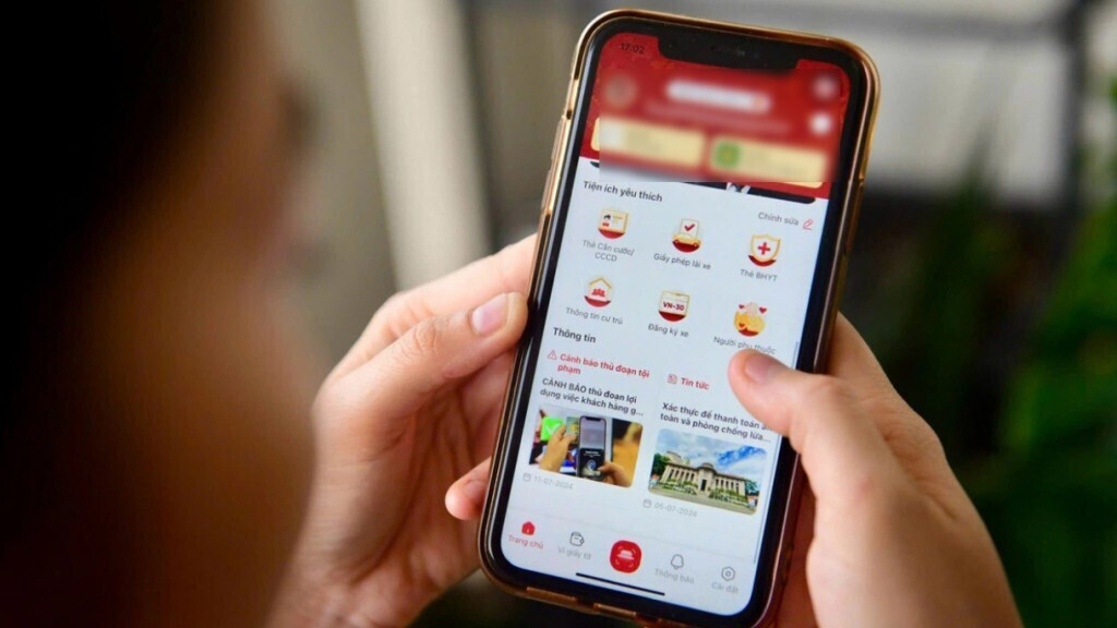 Đề xuất giảm 10% phí đăng ký xe, thuế thu nhập khi thực hiện qua VNeID