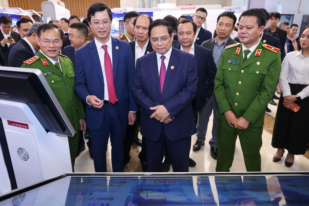 Cương quyết cắt giảm thủ tục hành chính rườm rà, vòng vo, mất thời gian