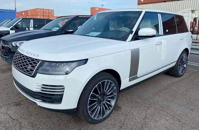 Bộ Công Thương đề xuất buộc nhập khẩu ô tô biếu tặng qua doanh nghiệp, Bộ Tài chính nói gì?