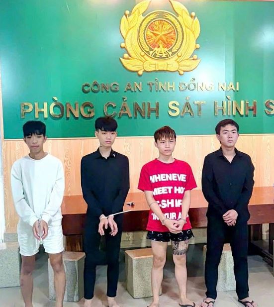 Trách nhiệm hình sự của 4 đối tượng ném vỏ chai bia gây chết người ở Đồng Nai