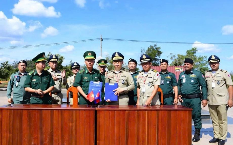 63 công dân Việt hồi hương từ Campuchia - Bài 1: Chạy trốn khỏi 'ổ' lừa đảo