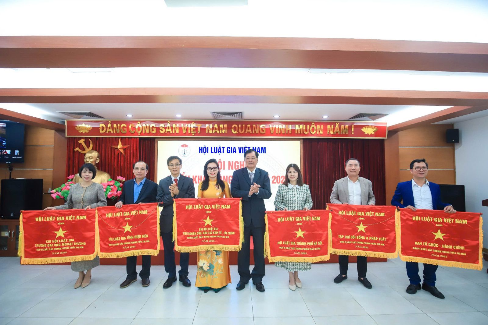 Nhìn lại một năm vượt khó, hoàn thành nhiều nhiệm vụ trọng tâm của Hội Luật gia Việt Nam