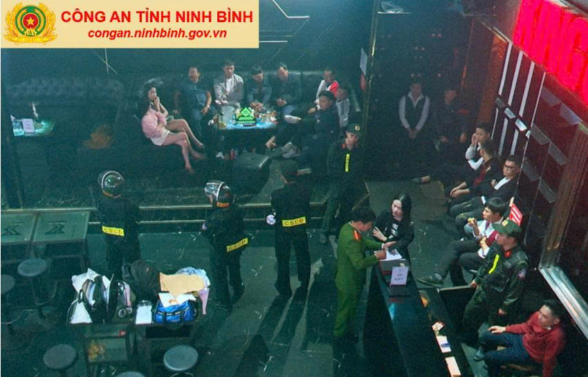Đột kích 2 quán bar lớn ở Ninh Bình, phát hiện 30 người dương tính với ma túy