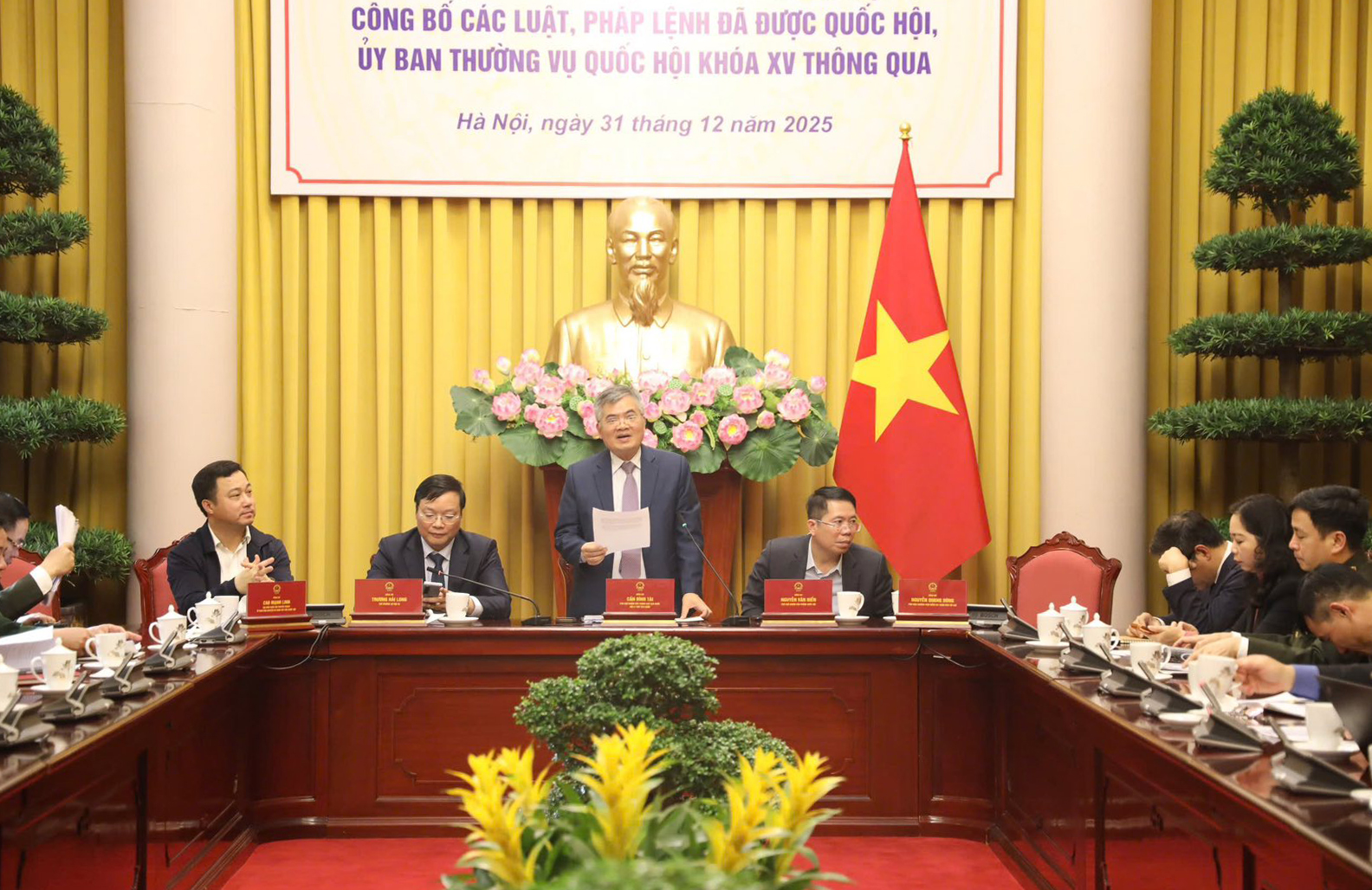 Công bố Lệnh của Chủ tịch nước về 14 luật và 1 pháp lệnh