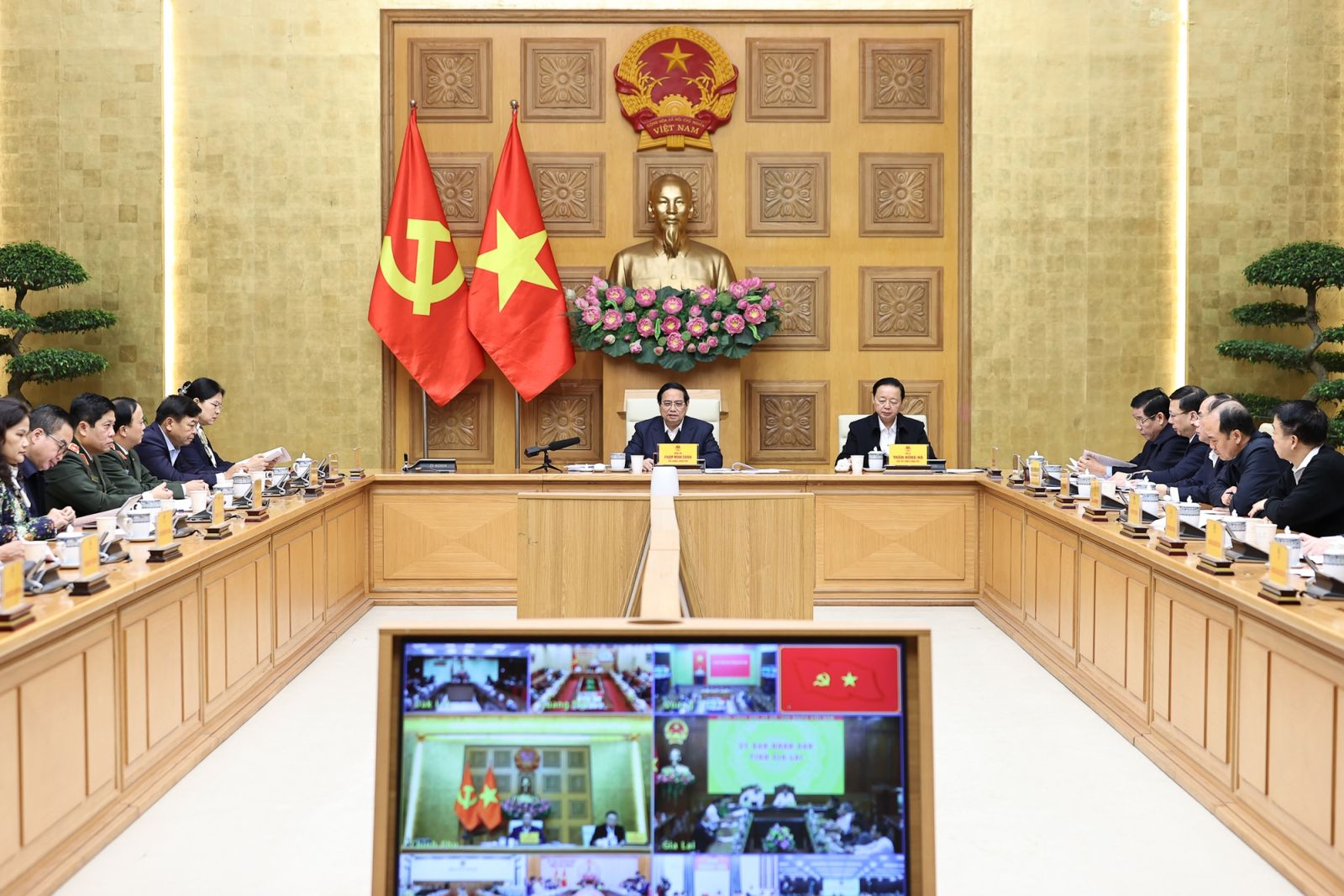 Thủ tướng: Hỗ trợ thêm 5-10 triệu đồng cho các hộ dân được xây, sửa nhà sau thiên tai