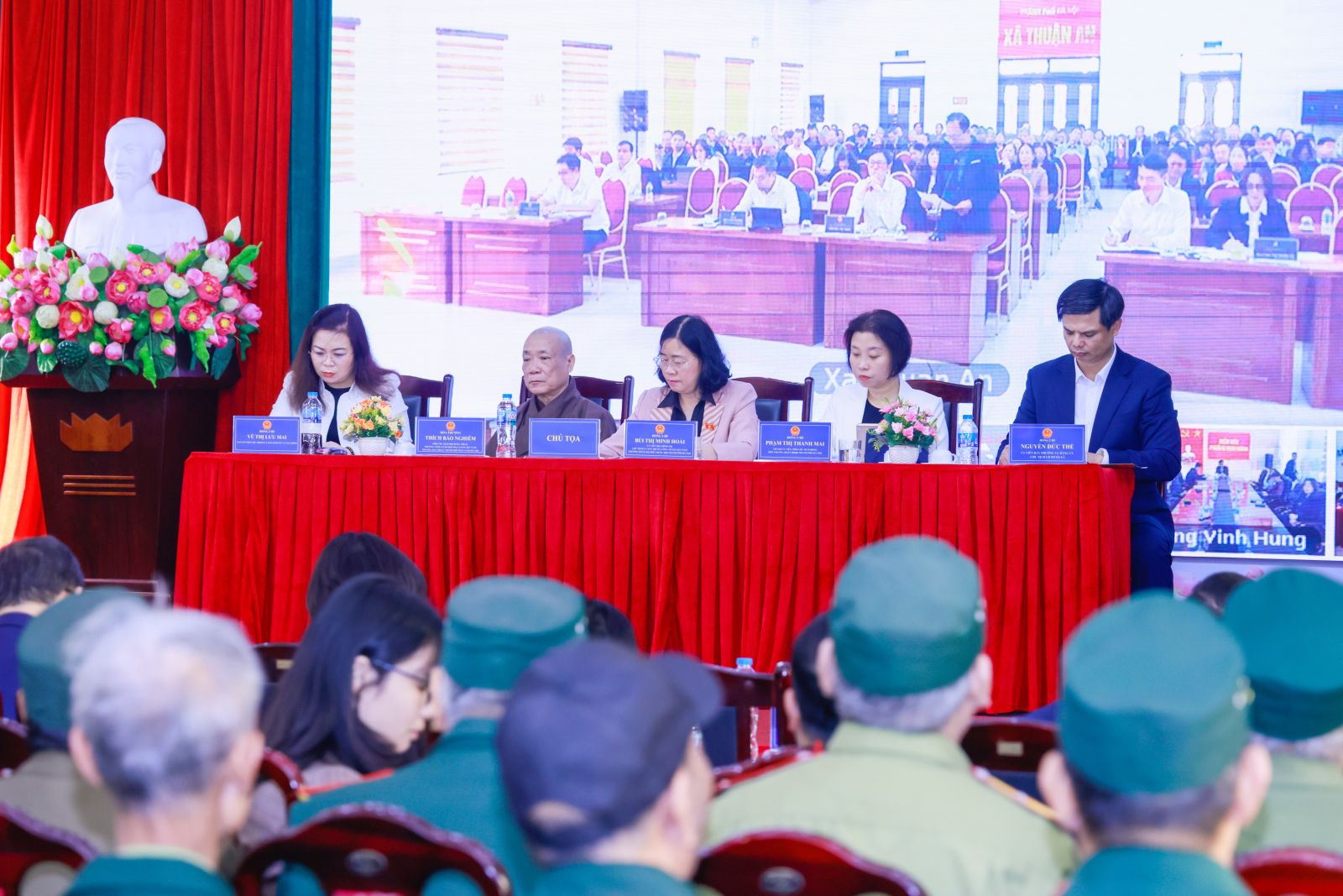 Phát huy quyền làm chủ của nhân dân trong tham gia xây dựng và hoàn thiện thể chế, tăng cường khối đại đoàn kết toàn dân tộc; phương hướng nhiệm vụ, giải pháp trong nhiệm kỳ Đại hội XIV của Đảng