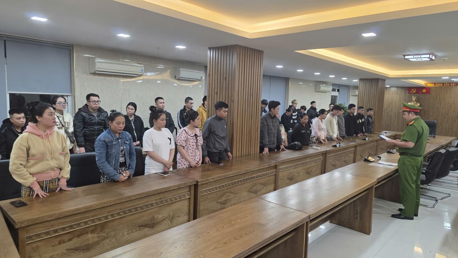 Bắt 35 đối tượng mua bán trái phép tài khoản ngân hàng liên quan đường dây lừa đảo ở Campuchia