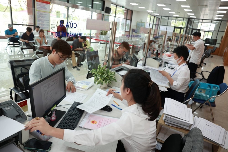 Từ 1/7, sử dụng số định danh cá nhân làm mã định danh hồ sơ điện tử cán bộ, công chức, viên chức