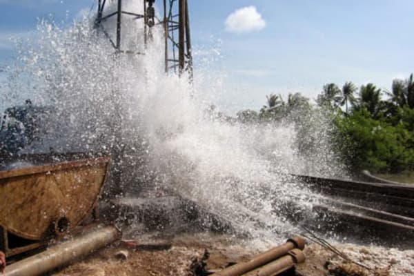 Điều kiện cấp giấy phép khai thác tài nguyên nước và thăm dò nước dưới đất