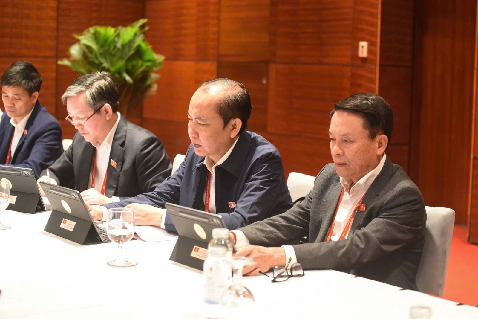 Đại biểu MTTQ, các đoàn thể Trung ương thảo luận Văn kiện Đại hội XIV của Đảng