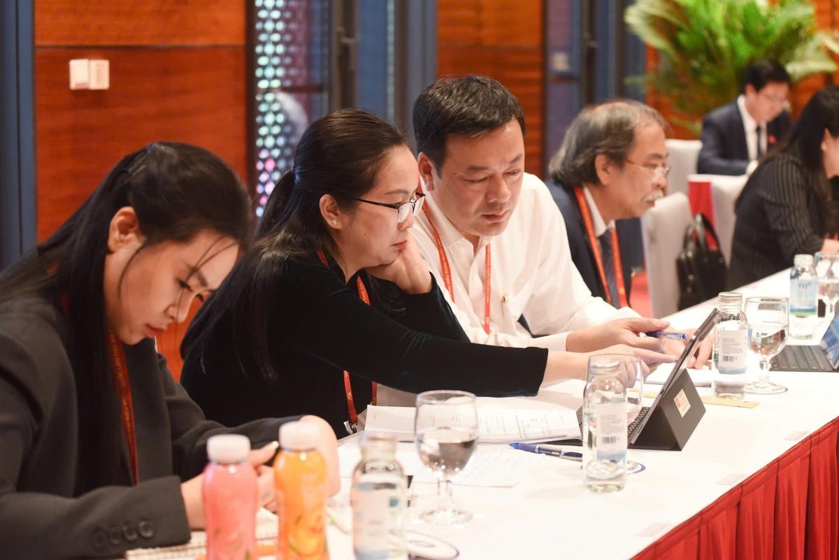 Đại biểu MTTQ, các đoàn thể Trung ương thảo luận Văn kiện Đại hội XIV của Đảng