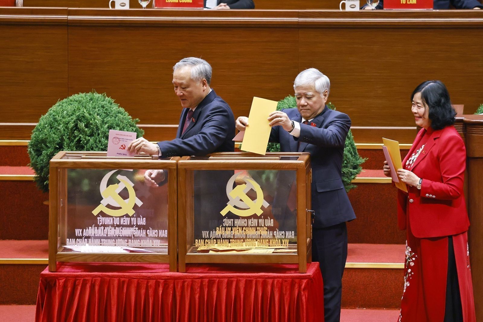 Đại hội XIV của Đảng: Thảo luận và thực hiện công tác nhân sự Ban Chấp hành Trung ương Đảng khóa XIV