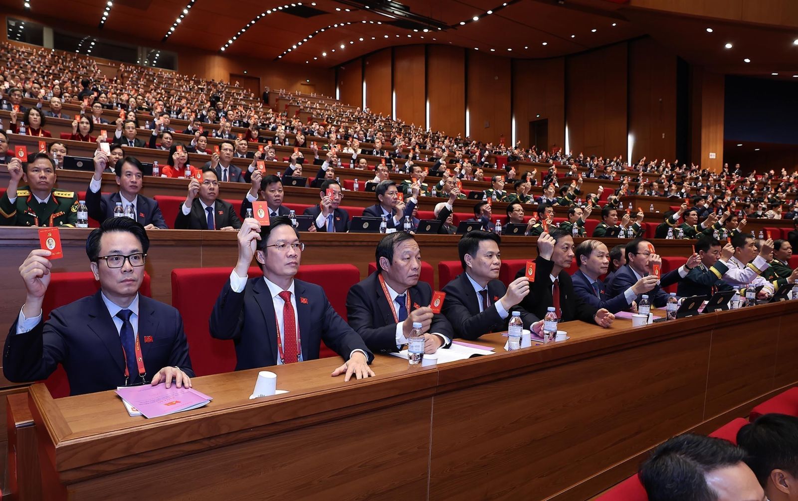 Đại hội XIV của Đảng: Thảo luận và thực hiện công tác nhân sự Ban Chấp hành Trung ương Đảng khóa XIV