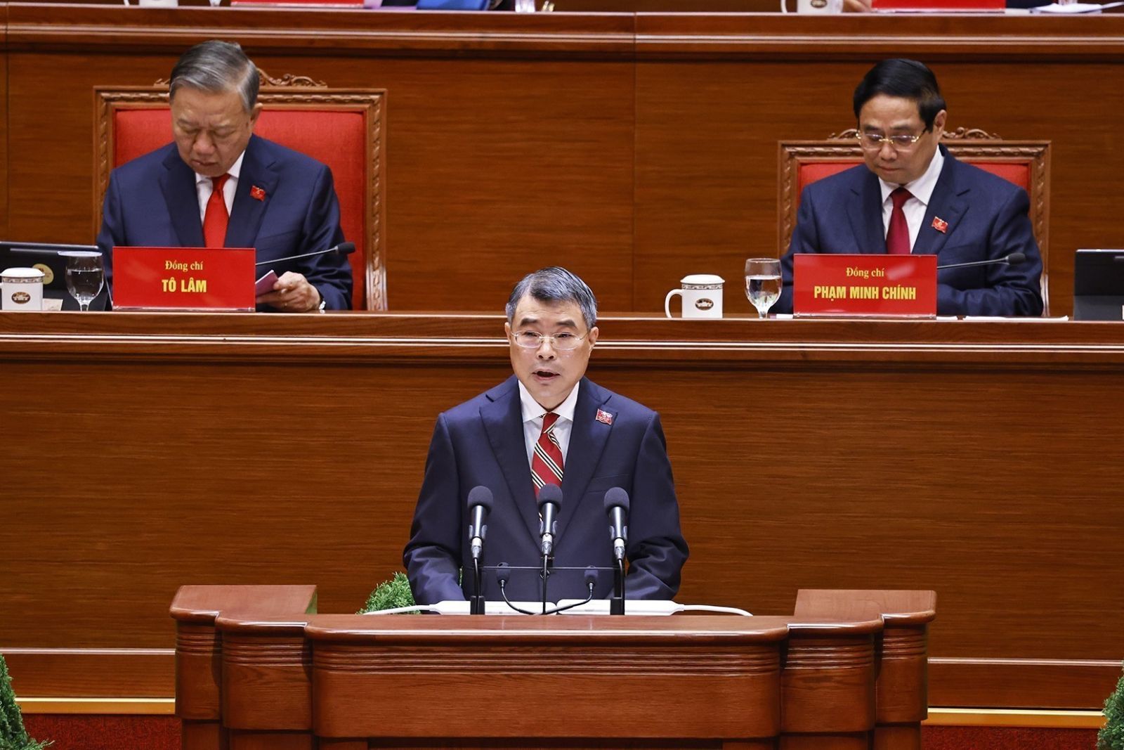 Đại hội XIV của Đảng: Thảo luận và thực hiện công tác nhân sự Ban Chấp hành Trung ương Đảng khóa XIV