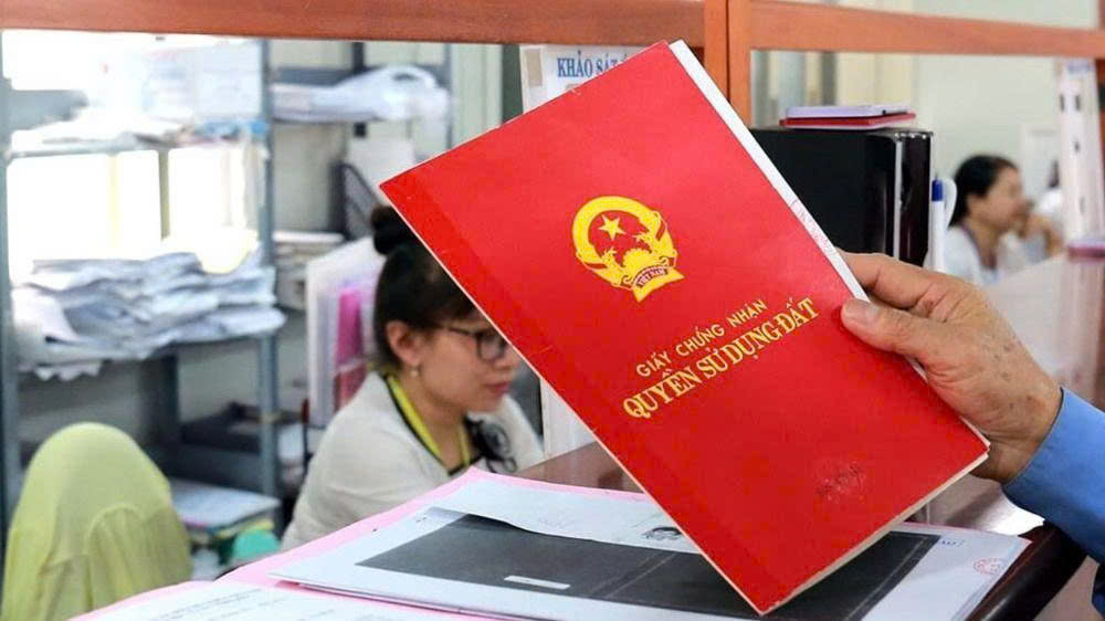 Đất đã mua từ năm 2001 bằng giấy viết tay, nay xin cấp sổ đỏ cần những giấy tờ gì?