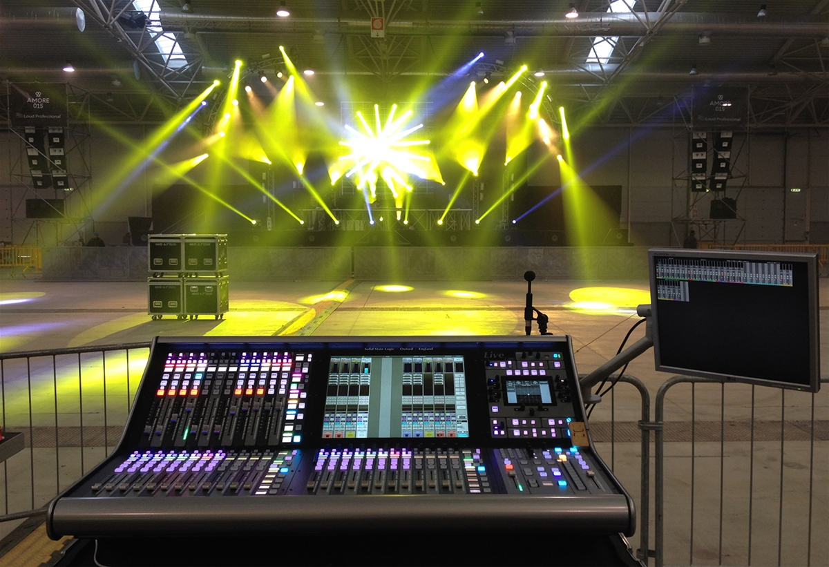 Nhận tiền đặt cọc khi cung cấp dịch vụ có phải lập hóa đơn?