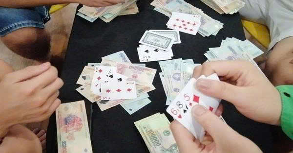 Hành vi tổ chức đánh bạc, chứa cờ bạc có thể bị xử phạt ra sao?