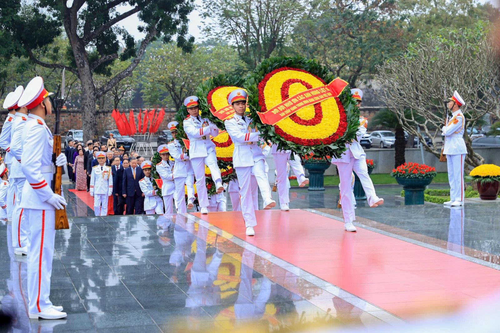 Lãnh đạo Đảng, Nhà nước vào Lăng viếng Chủ tịch Hồ Chí Minh nhân dịp Tết Nguyên đán Bính Ngọ