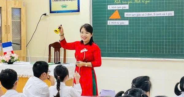 Giáo viên nhận tiền dạy thêm giờ theo học kỳ phải tính thuế TNCN ra sao?