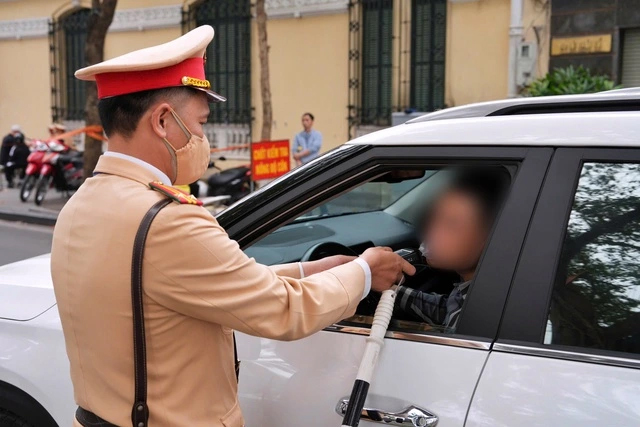 Sau tết nhìn lại