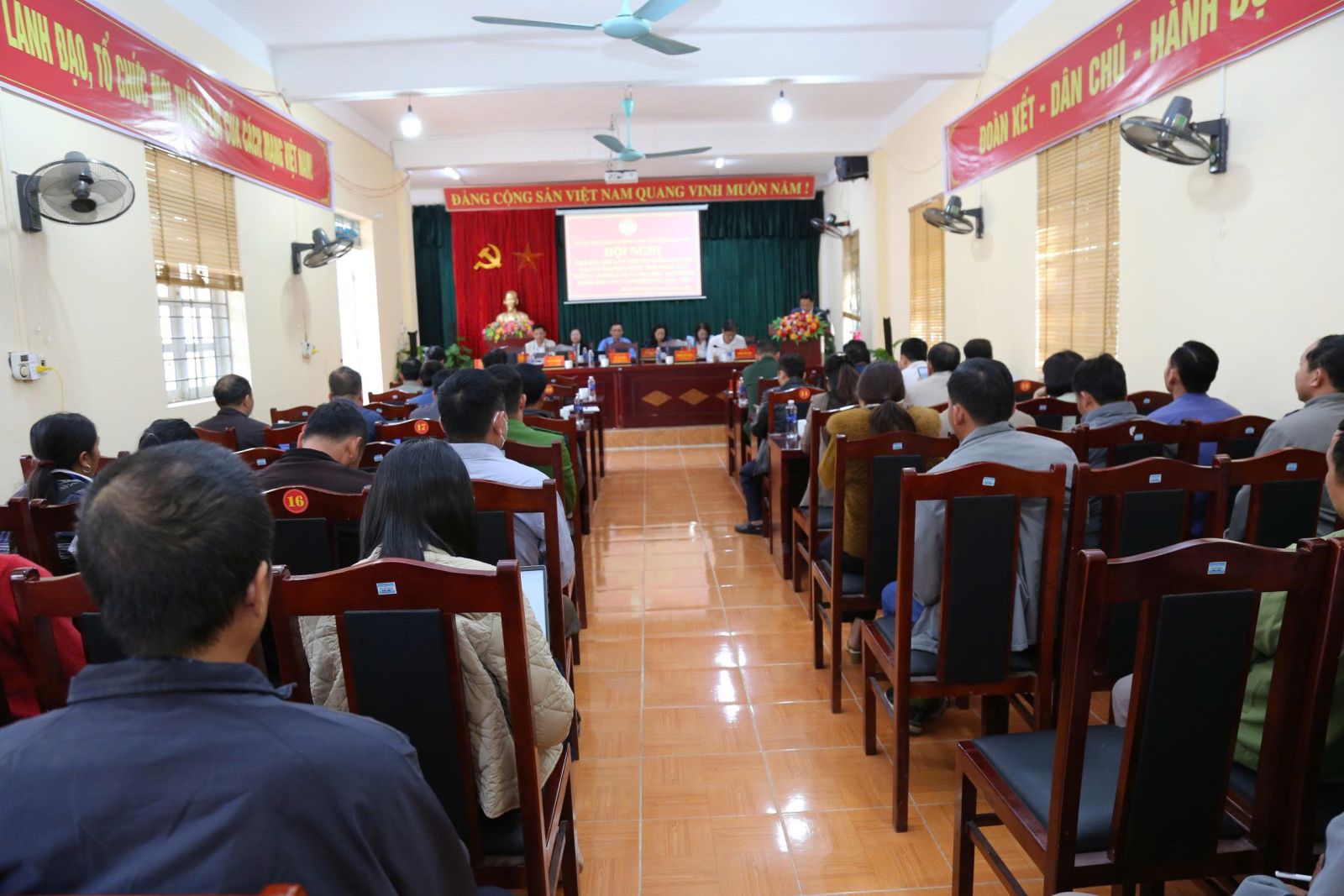 Nỗ lực cao nhất hoàn thành trách nhiệm của người đại biểu dân cử