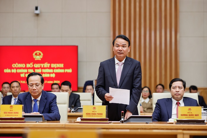 Công bố quyết định của Bộ Chính trị và Thủ tướng Chính phủ về công tác cán bộ