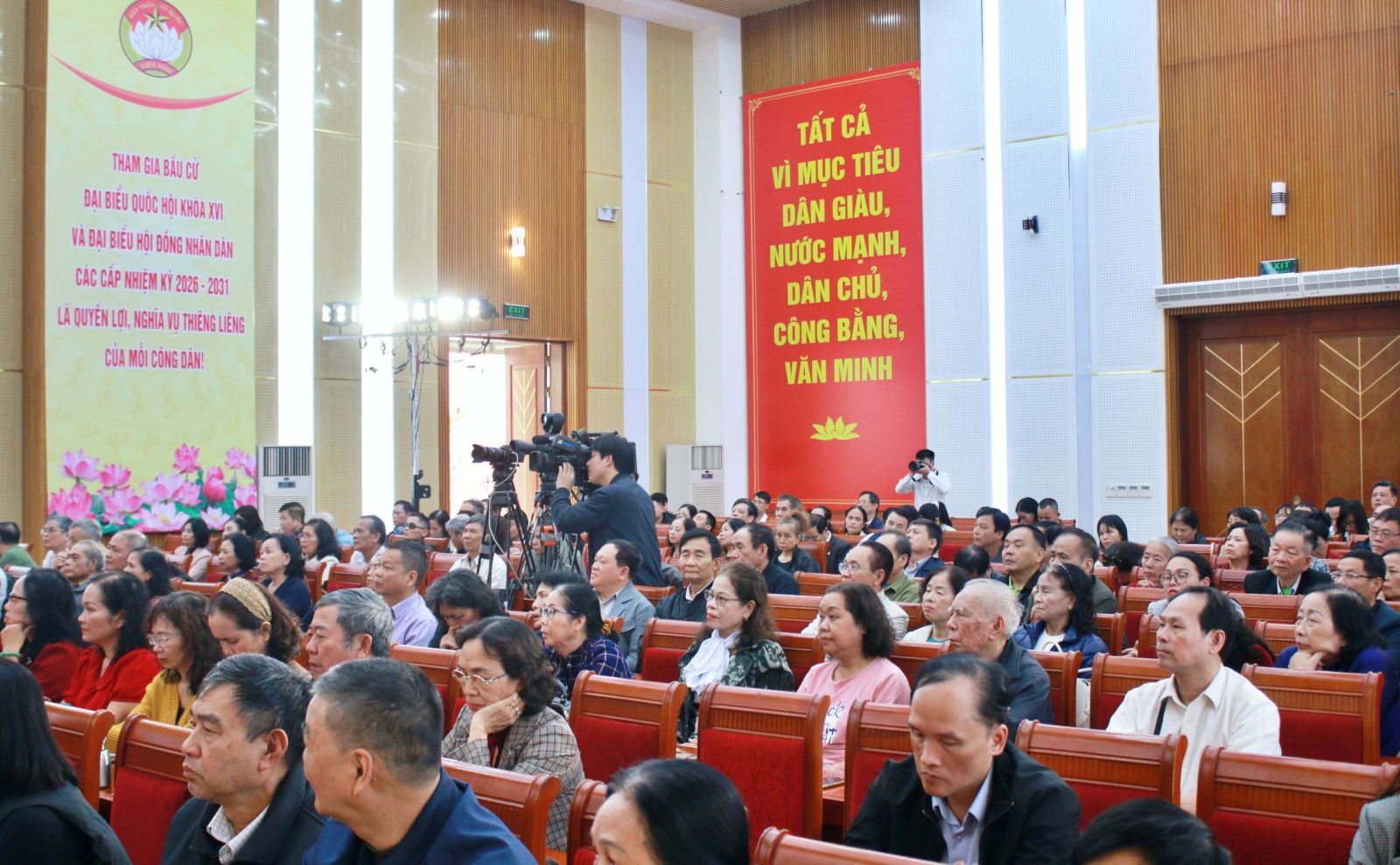 Ông Nguyễn Hữu Chính: Hành động vì dân, lấy pháp luật làm nền tảng