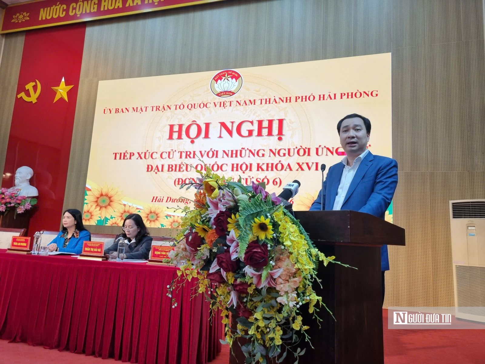 Người dân thấy ấm lòng tại buổi tiếp xúc cử tri của ứng cử viên Vũ Văn Tiến