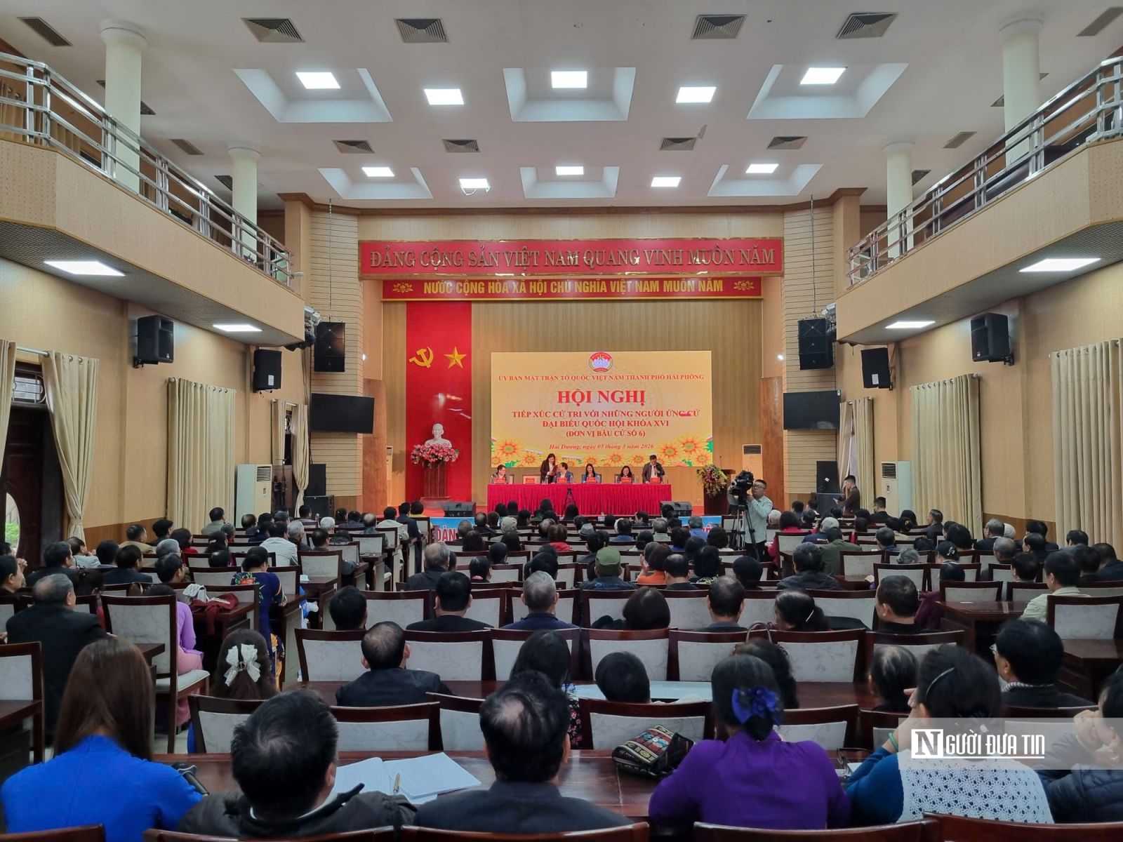 Người dân thấy ấm lòng tại buổi tiếp xúc cử tri của ứng cử viên Vũ Văn Tiến