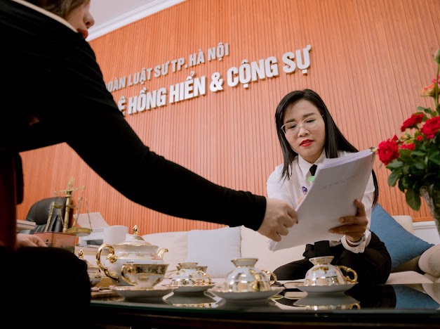 Vụ xe biển xanh ở Thanh Hóa bị phạt 38,2 triệu đồng: Lấy tiền từ ngân sách hay cá nhân nộp phạt?