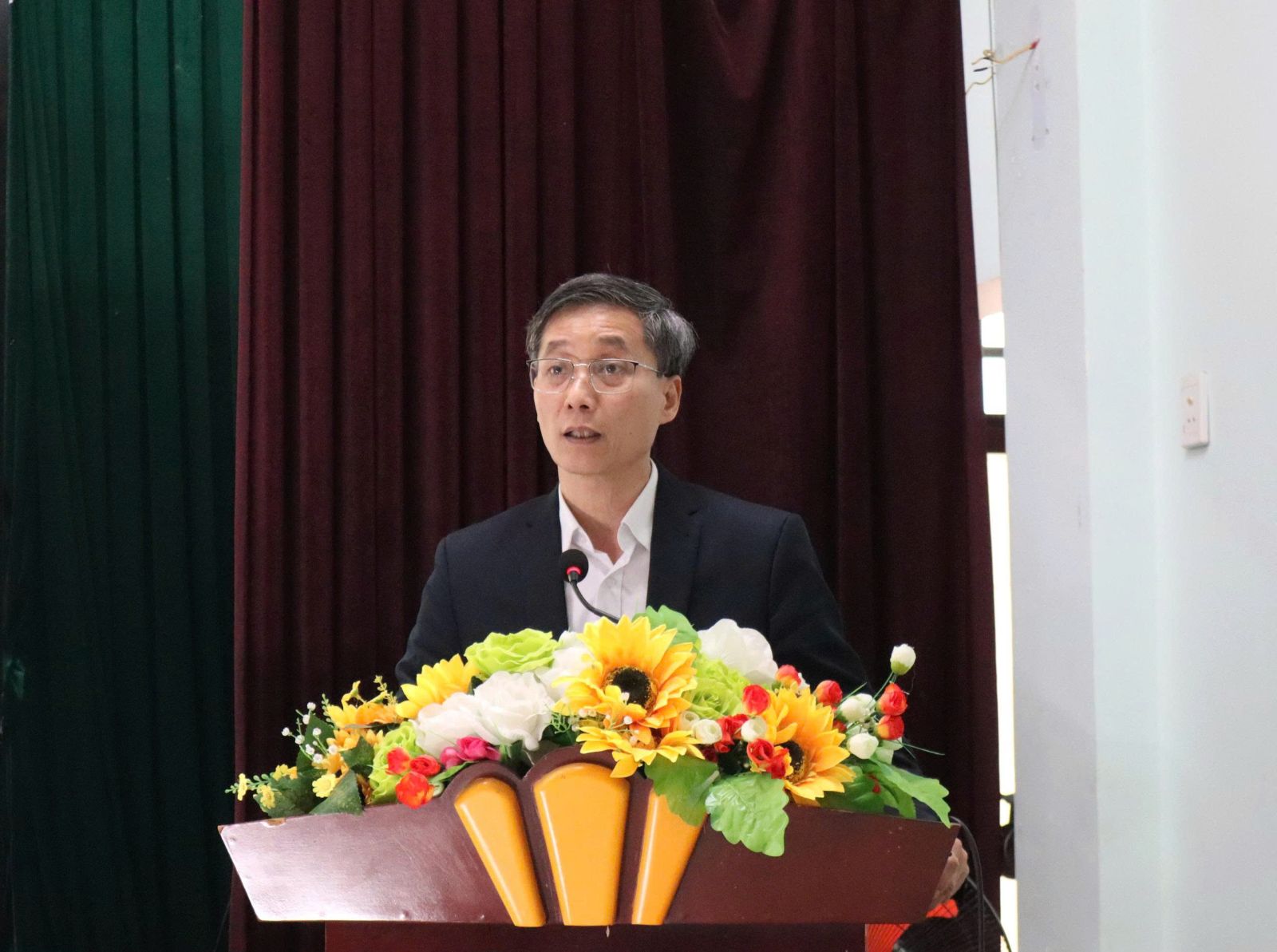 Ông Nguyễn Khánh Ngọc: Sâu sát, phản ánh vướng mắc đất đai, thủy điện... của cử tri vùng núi Đà Nẵng