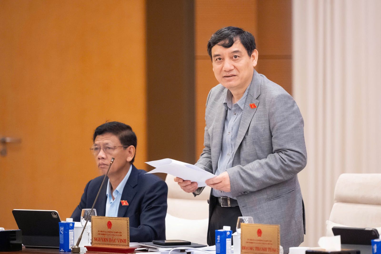 Làm rõ nguyên tắc 'thành tích đến đâu khen thưởng đến đó'