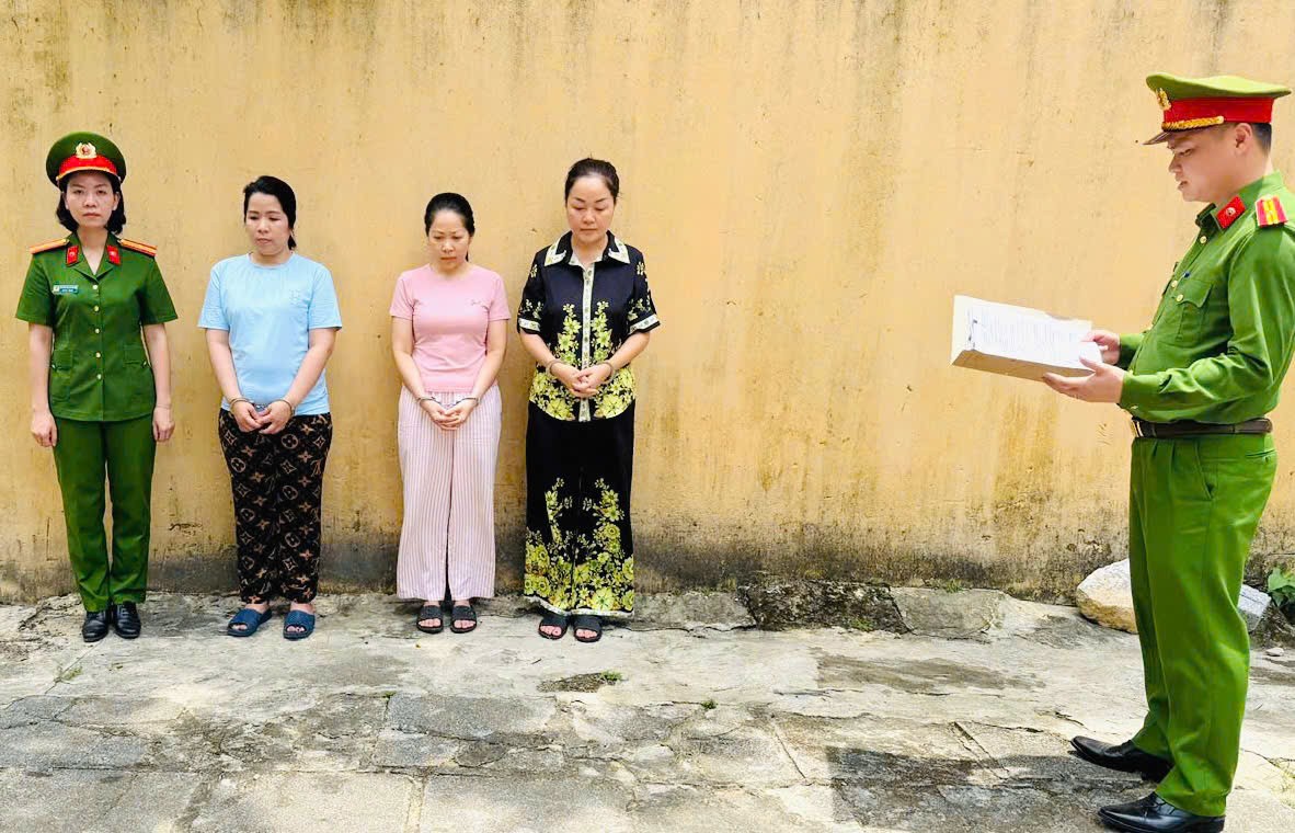 khoi-to-them-4-bi-can-buon-lau-kim-cuong-1784016573.jpg