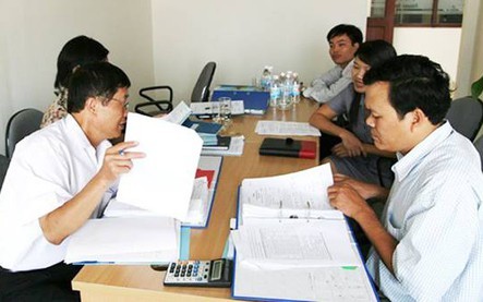 cong-chuc-biet-phai-1785920465.jpg