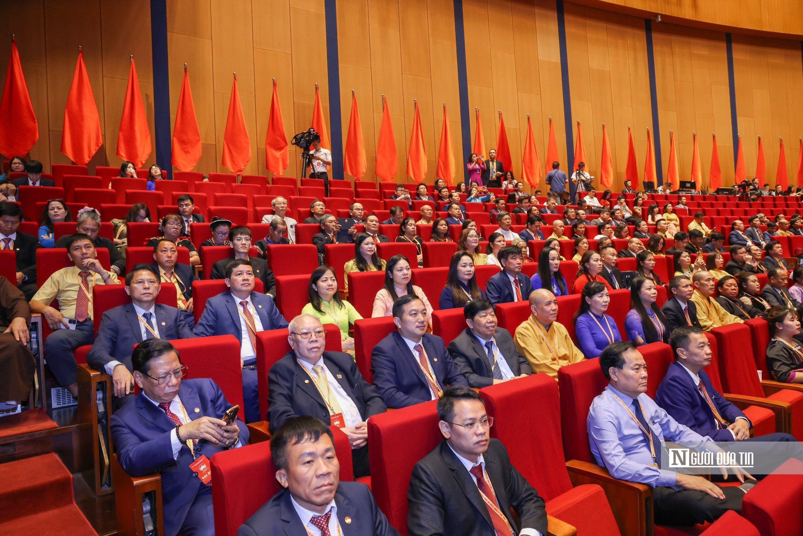 dai-bieu-du-be-mac-177864235525212031515-1778644547.jpg