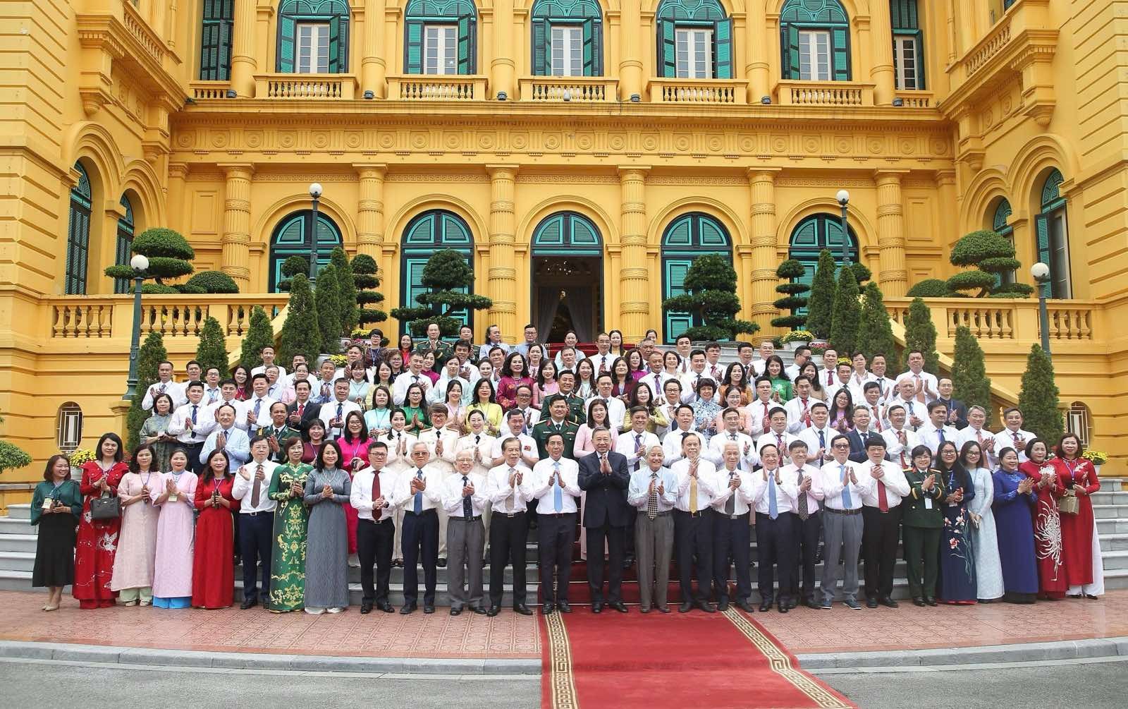tbt-ctn-va-bao-chi-17817528779582042209851-17819736343811890593764-1782010869.jpg