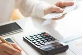 Lập hóa đơn khi nào, ủy quyền thanh toán ra sao và nhà khách nội bộ tính thuế thế nào?